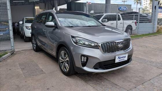KIA SORENTO 3.5 V6 GASOLINA EX 7L AWD AUTOMATICO KIA SORENTO 3.5 V6 GASOLINA EX 7L AWD AUTOMATICO